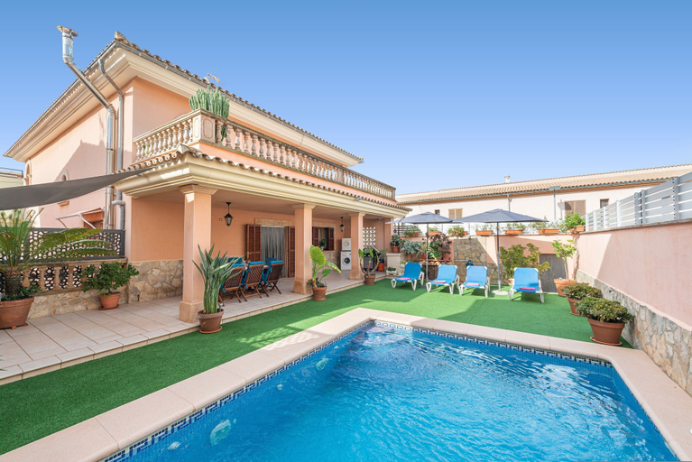 Room 5, Cas Barber in Muro With 4 Bedrooms and 3 Bathrooms, Baleares