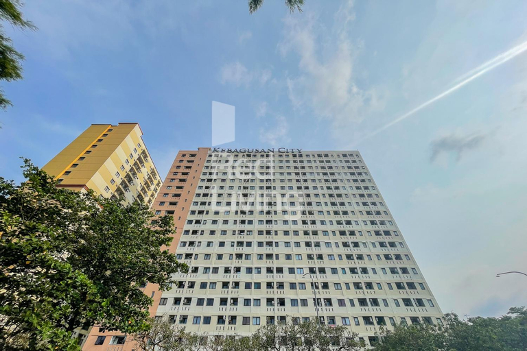 Exterior & Views 26