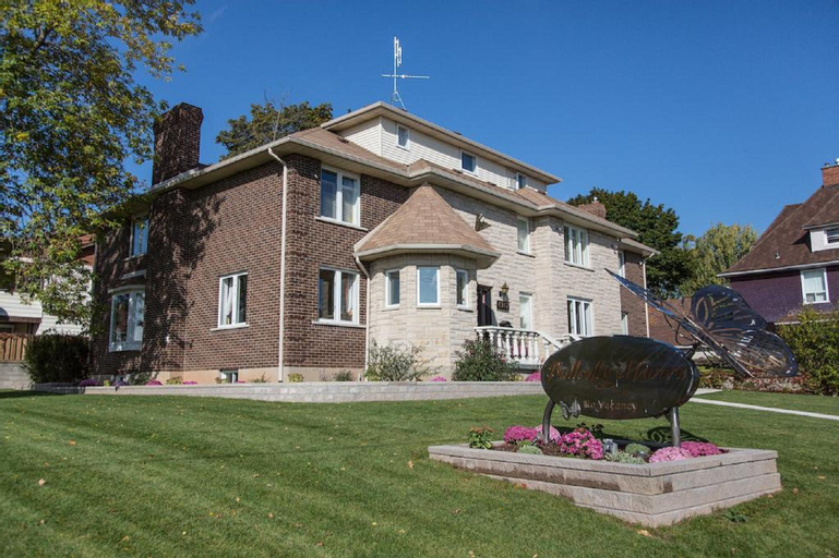 Butterfly Manor, Niagara