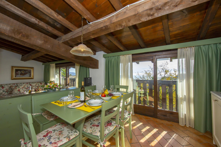 Room 4, Rosa Liano in Hilly Area, Brescia