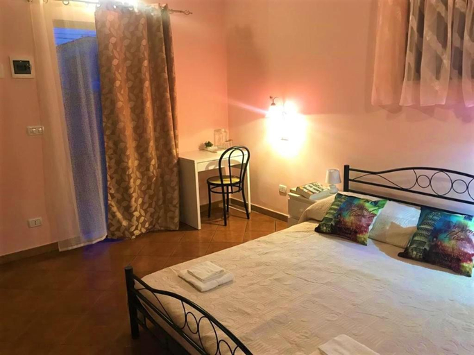 Others 3, B&B Teodora, Messina