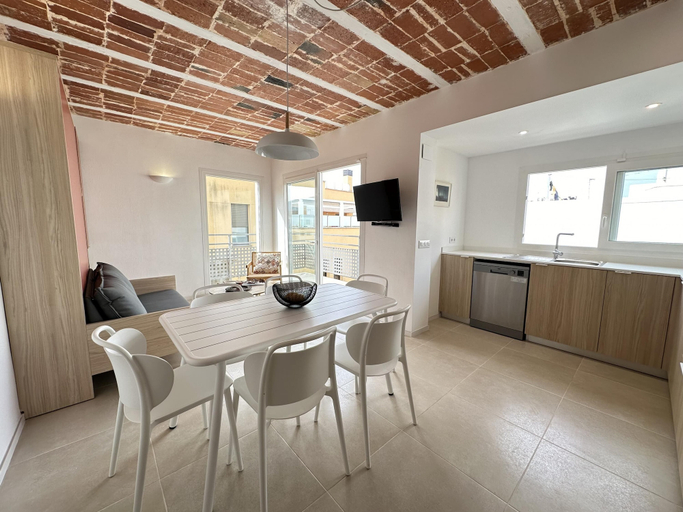 Others 5, Arago 271 in Roses With 2 Bedrooms and 2 Bathrooms, Girona