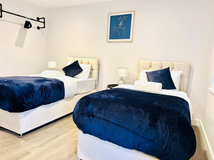 Room 3, Spacious 2 Bedroom Apartment in Margate, Kent