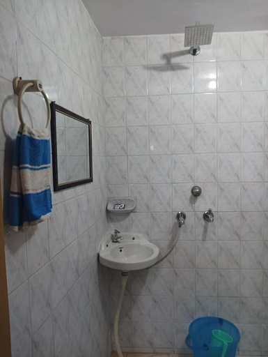 Bathroom 3, Vanita home stay, Udaipur