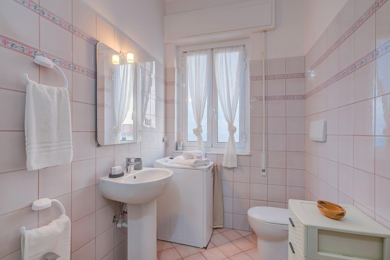 Room 3, Il Nido di Censin in Imperia, Imperia