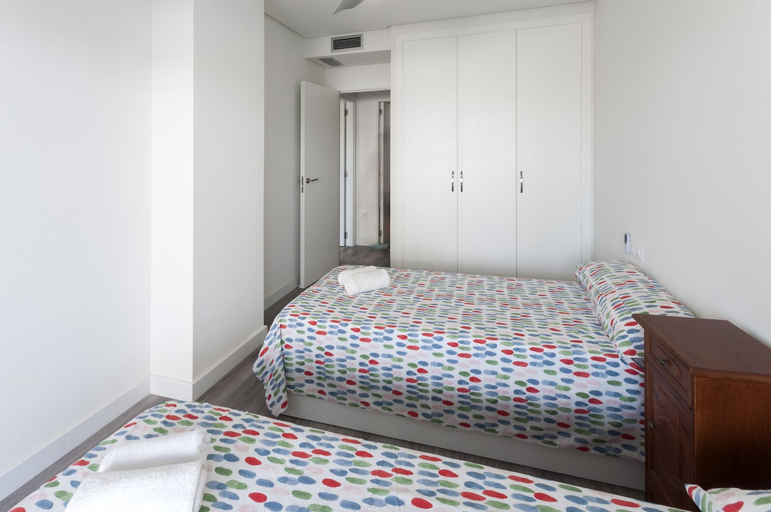 Room 4, Brezo in Oliva With 2 Bedrooms and 2 Bathrooms, Valencia