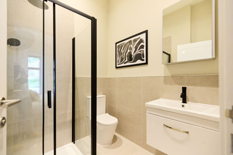 Bedroom 4, The Brixton Hill Place - Exquisite 2bdr Flat With Terrace, London