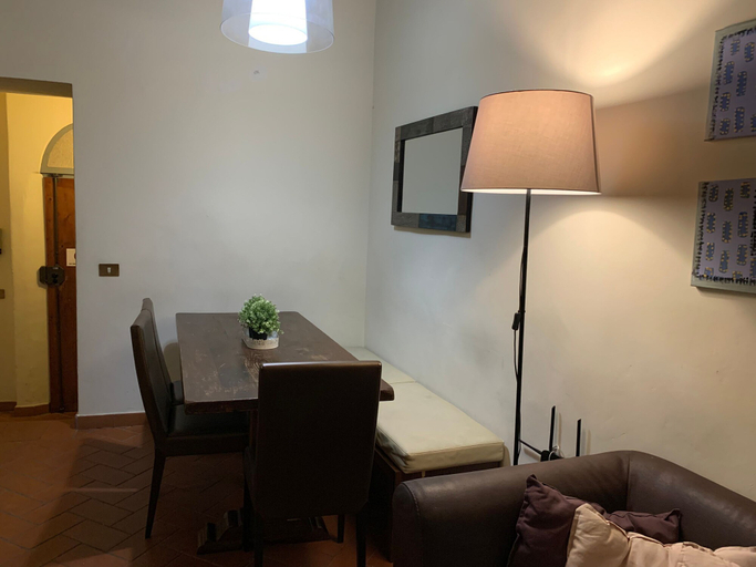 Room 3, Sdrucciolo dei Pitti First Floor, Florence
