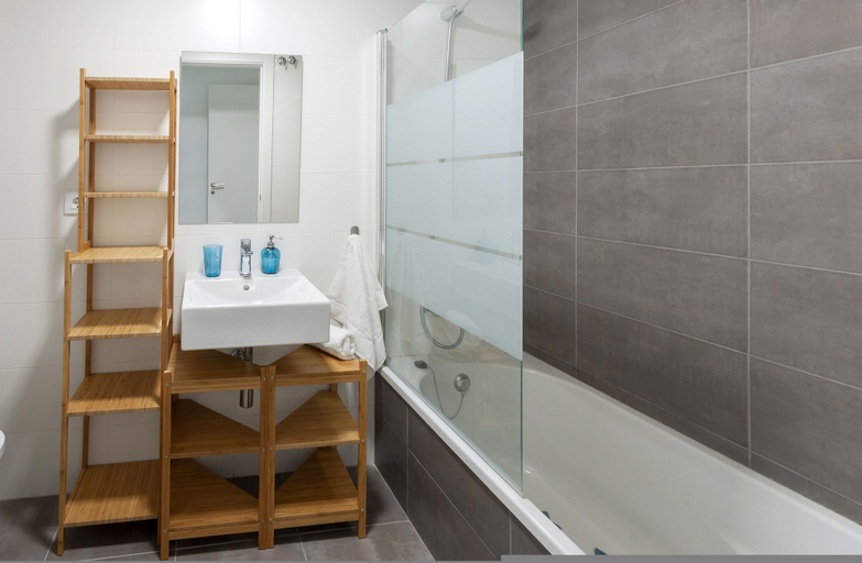 Room 5, Happy in Oliva With 1 Bedrooms and 1 Bathrooms, Valencia