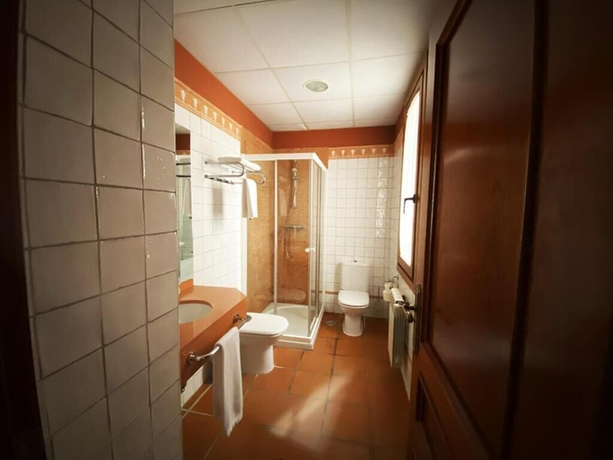 Bathroom 4, Hotel El Rastro, Ávila