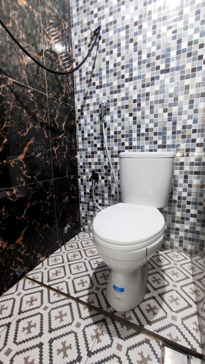 Bathroom 3, Kost Harian Semarang Murah, Semarang