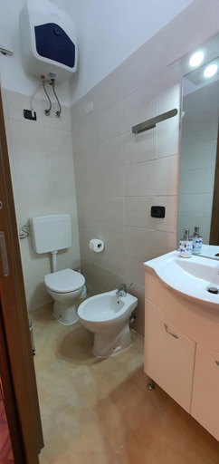 Bathroom 10