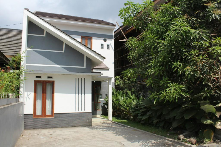 Rajawali Guesthouse, Sleman