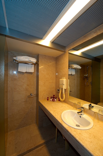 Bathroom 4, Splendid Hotel La Torre, Palermo