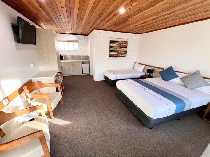 Bedroom 3, Port Campbell Motor Inn, Corangamite - South