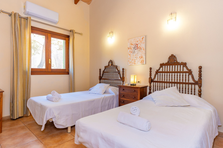 Room 2, Els Garrovers in Ses Salines, Baleares