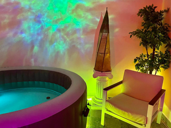 Others 2, Espace detente jacuzzi sauna, Seine-Saint-Denis