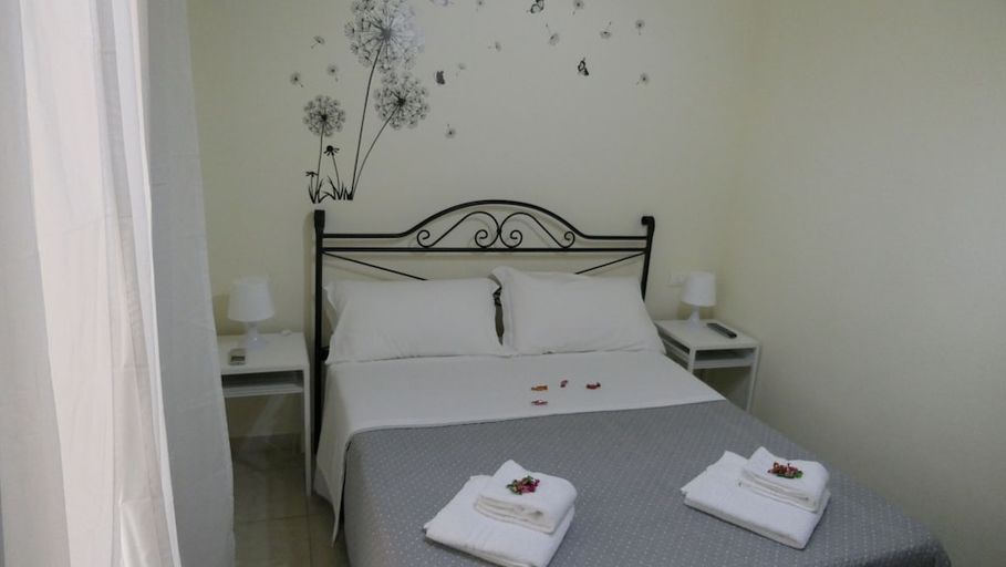 Bedroom 4, B&B Dimora Cirillo, Napoli