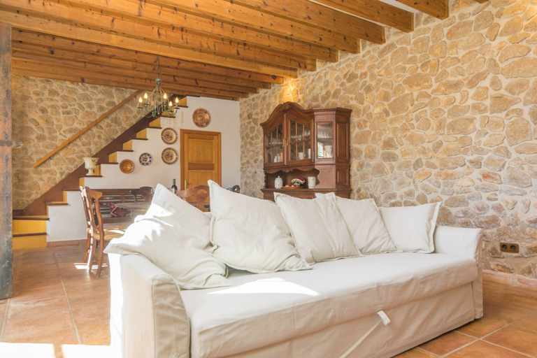 Room 3, Son Paparra in Inca With 2 Bedrooms and 2 Bathrooms, Baleares