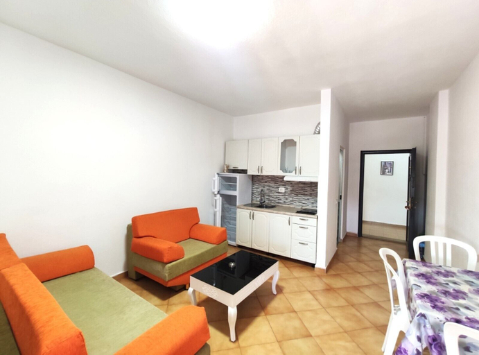 Others 5, Apartment in the Plazh Area Surrounded by Greenery 1, Durrësit