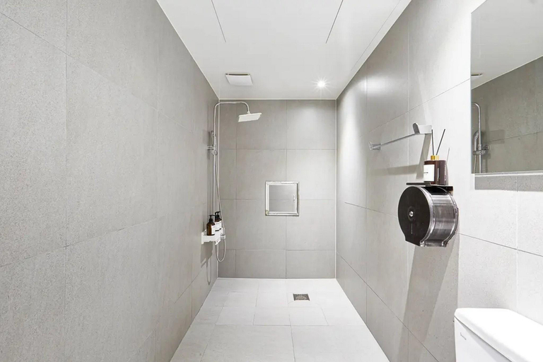 Bathroom 5, Pyeongtaek City Hall No. 25, Pyeongtaek