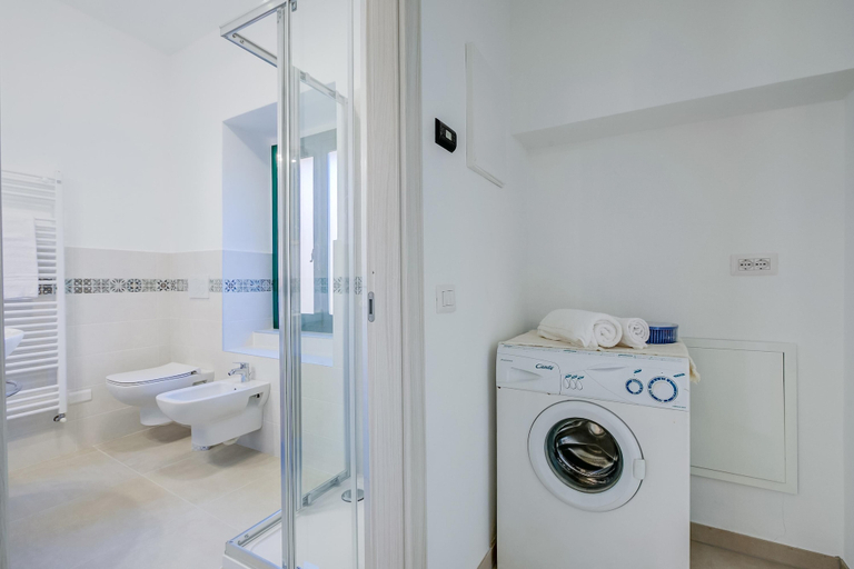 Room 5, Darma s House 3 Minutes From Monate Lake, Varese