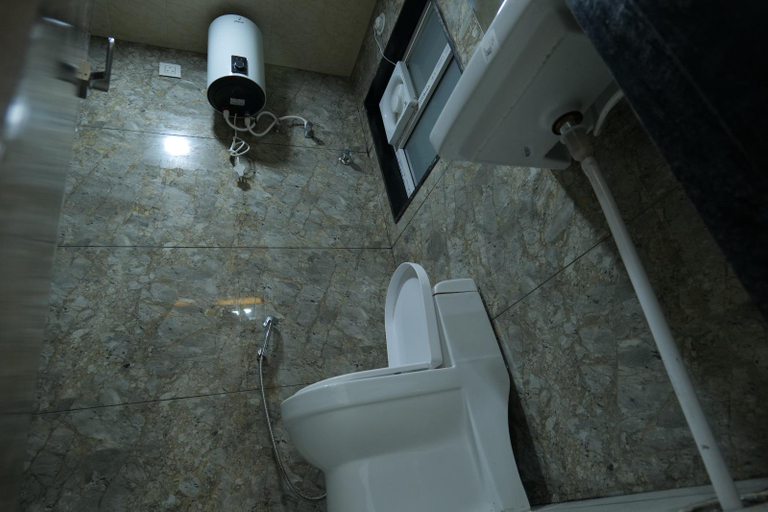 Bathroom, Hotel Adhiraj Inn, Kota