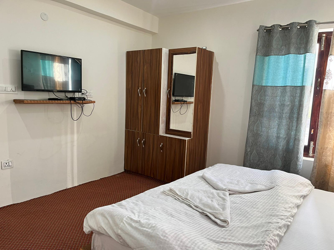 Bedroom 2, Zippino l2, Leh