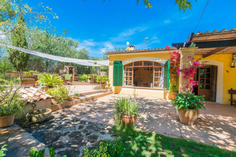 Room 4, Sa Marjal in Muro With 3 Bedrooms and 1 Bathrooms, Baleares