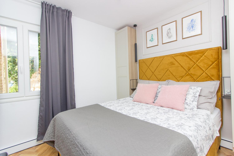 Others 2, Apartments Mali Dvor Novigrad, Novigrad