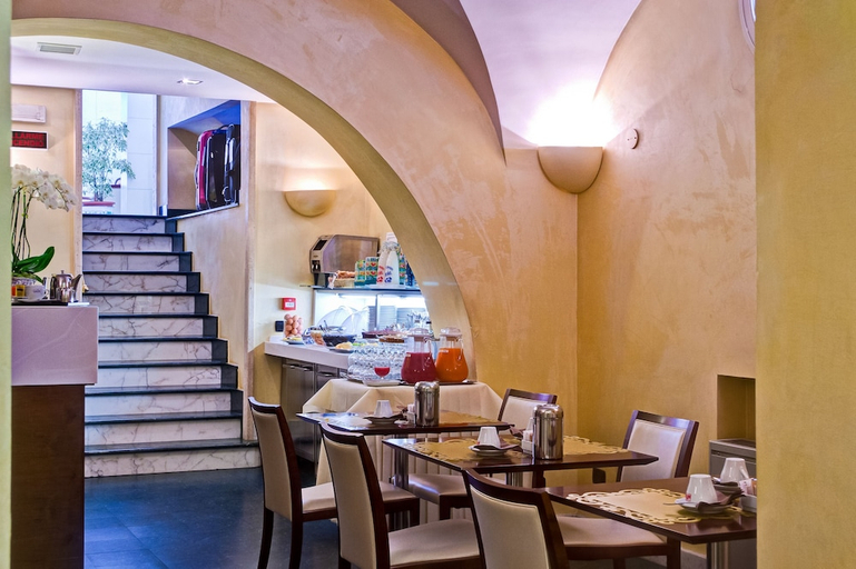Food & Drinks 4, Crosti Hotel & Residence, Rome