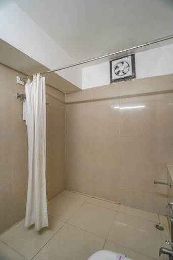 Bathroom 3, Hotel Shagun, Bhopal