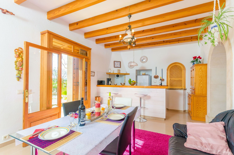 Others 3, Sabor De Cas Ferrer in Montu ri, Baleares