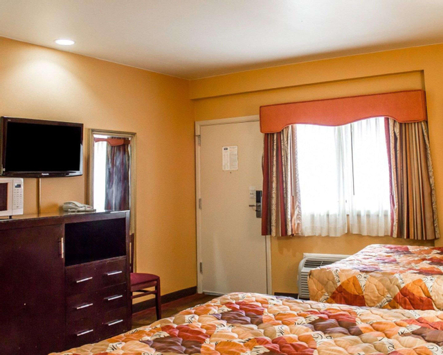 Bedroom 15