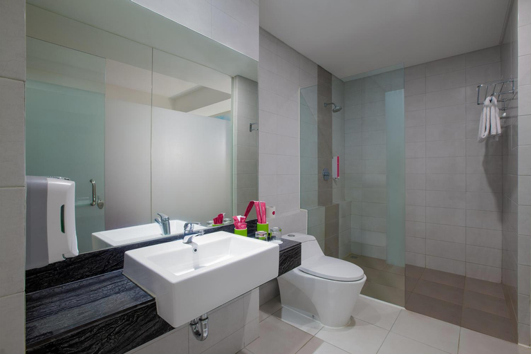 Bathroom 12