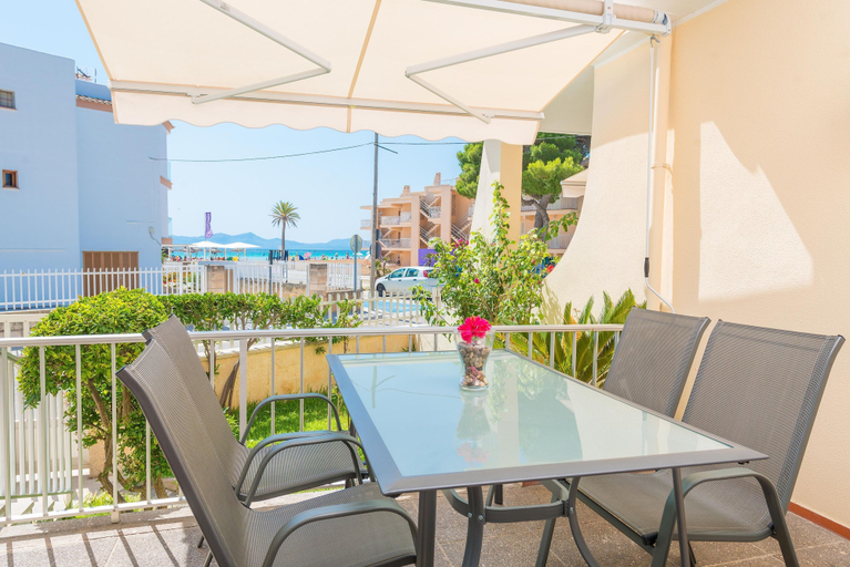 Room 2, Salzes 3 in Alc dia, Baleares