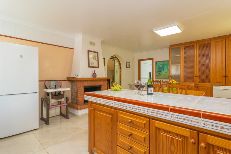 Room 3, Unio 36 in Ariany With 4 Bedrooms and 2 Bathrooms, Baleares