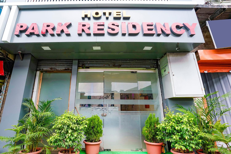 Entrance 4, Via Park Residency, Mumbai Suburban