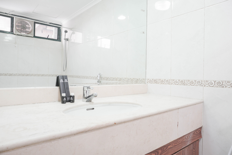 Bedroom 5, Comfy and Elegant 2BR at Sudirman Tower Condominium Apartment By Travelio, South Jakarta