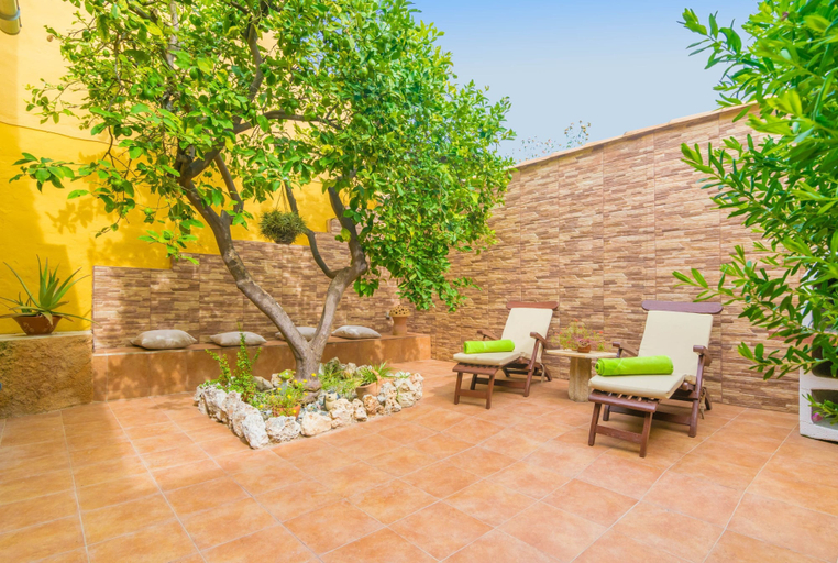 Room 2, Sabatera in Inca With 1 Bedrooms and 1 Bathrooms, Baleares