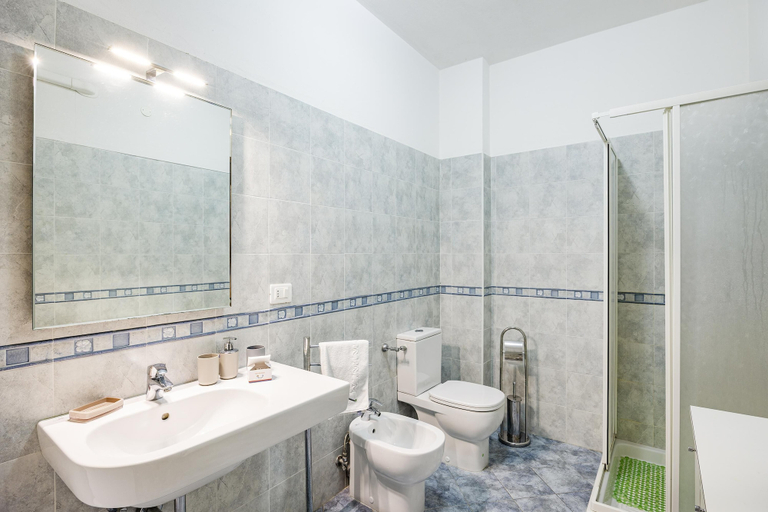 Bathroom, Casa Arno 500m from beach, Massa Carrara