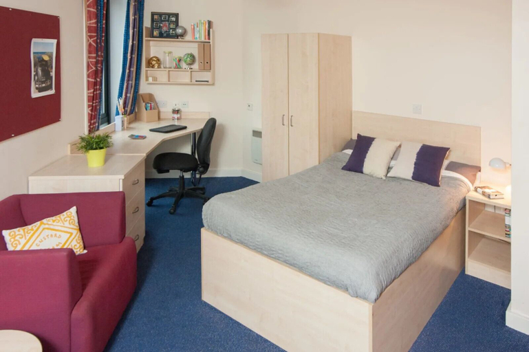 Bedroom 2, For Students Only - McDonald Road in Edinburgh - Campus Accommodation, Edinburgh