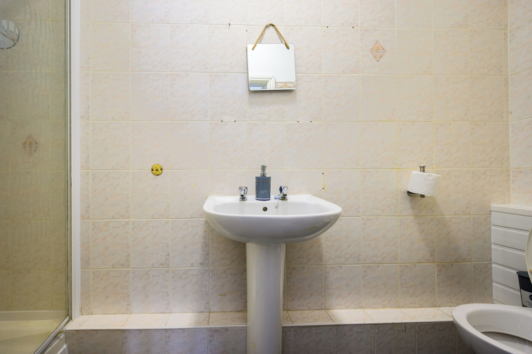 Bathroom 4, Seaside - House - Sleeps 10 - Parking - Garden, Blackpool