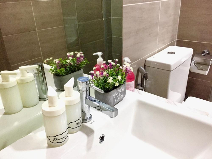 Bathroom 5, Minimalist Duplex at Sunway & PJ, Petaling Jaya