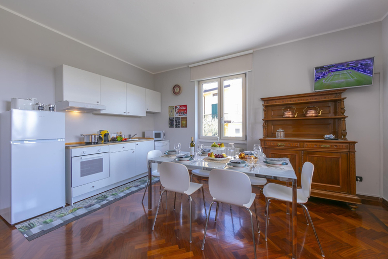 Room 1, La Maison Fleurie Appartamento Girasole, Brescia