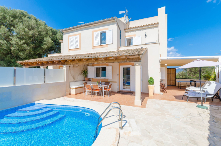 Room 1, - House In, Baleares