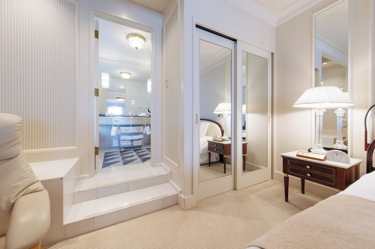 Bedroom 12