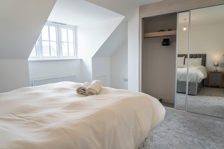 Bedroom 2, 3 Bedroom 3.5 Bathroom House Chichester, West Sussex