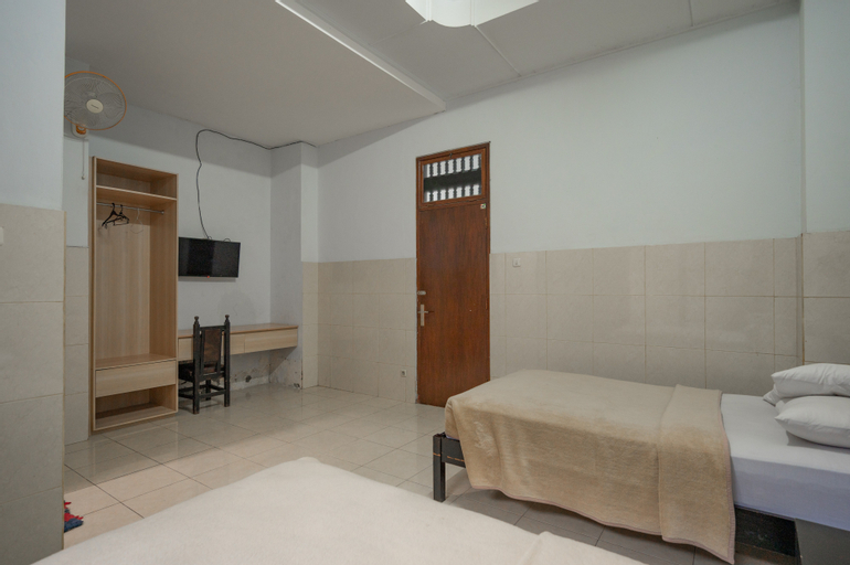 Bedroom 5, Hotel Dewata Indah Denpasar Mitra RedDoorz, Denpasar