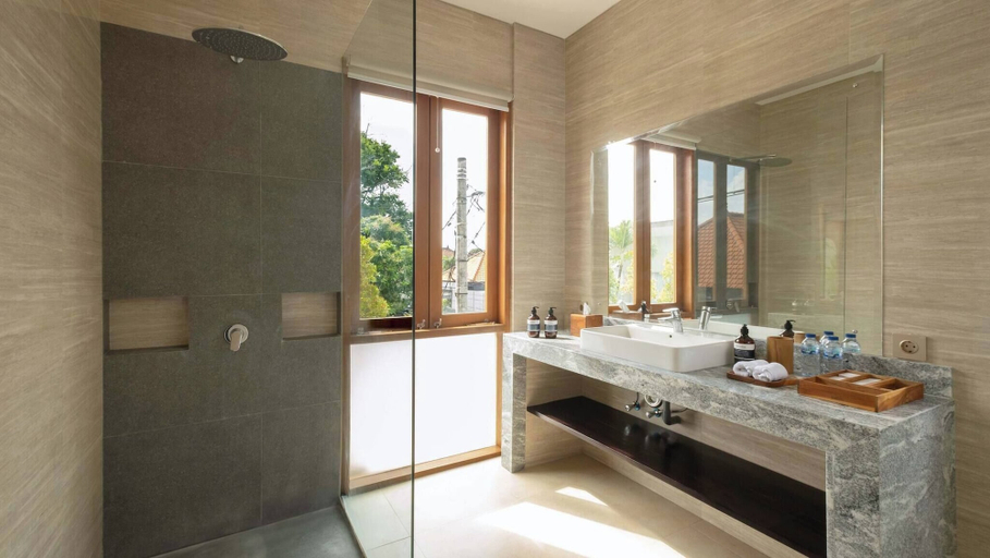 Bathroom 4, Luxurious Family 6 Br Villa in Seminyak Breakfast Include, Badung